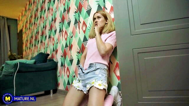 Nadine, Una Fairy - lesbian bed fairy uninitialized