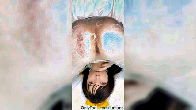 Lunluns - ass spanking reward cummouth
