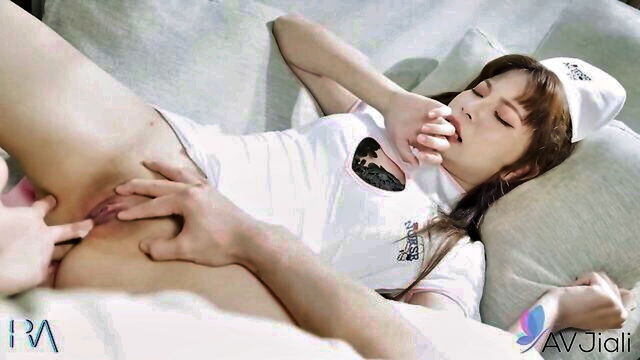 slutty hottie avjiali