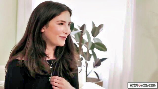 zariah aura - ts threesome with hot gf