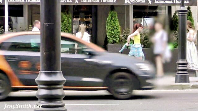 crotchless, bottomless, beautiful - street flashing