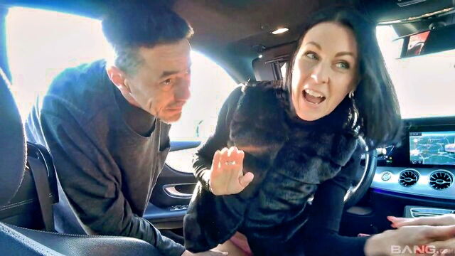 belinda bee - short haired blonde mature sex