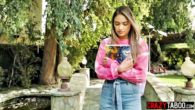 freya parker - gizelle blanco fucks freya parker