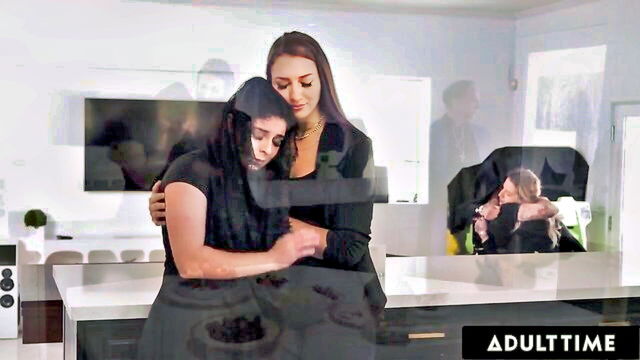 kira noir, bella rolland - spanish subballa rolland