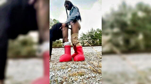 BadTGirlBella - ebony ts blowjob