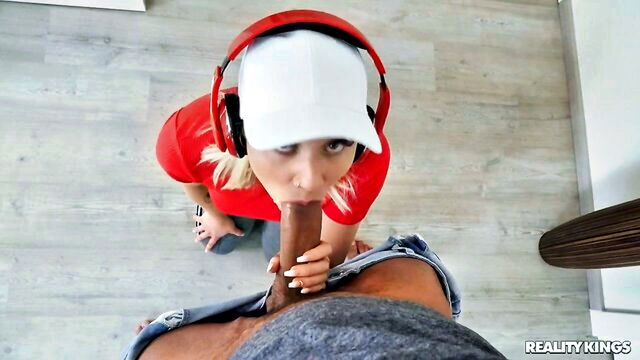 angelo godshack - angelo godshack noisy kitchen action