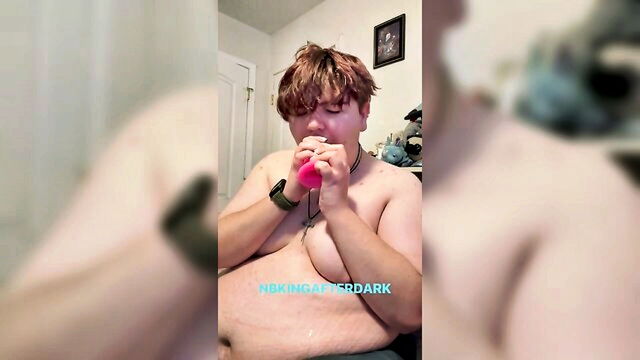 nbkingafterdark - trans guy blowjob action