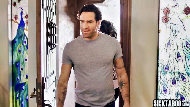 arabelle raphael - hot big tits MILF