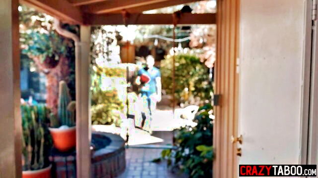 vanna bardot - petite teen sucks dick