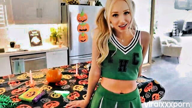 gwengwiz - gwen gwiz halloween fuck