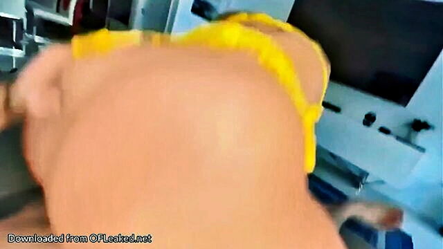 amateur couple shows off their big black cock and pawg skills : Pawg