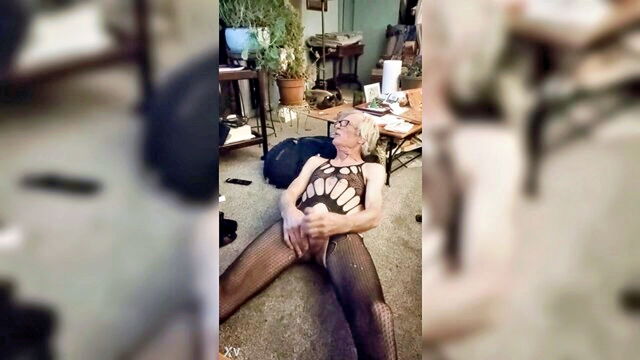amateur granny, solo, granny - catsuit granny action