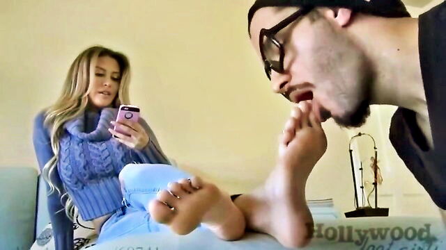 miranda, fetish, homemade sex - foot bitch miranda femdom