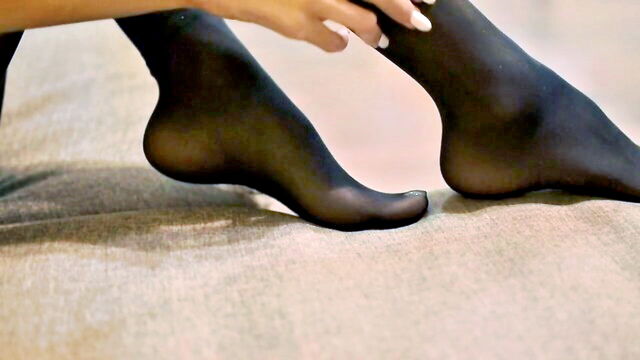 Janice Griffeet arch feet