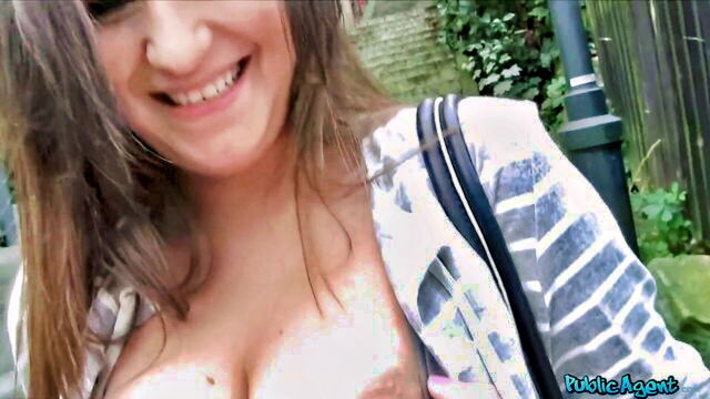 blowjob, brunette, cute - teen gets pounded in car