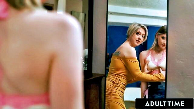 dee williams, melody marks - dee williams scissoring action