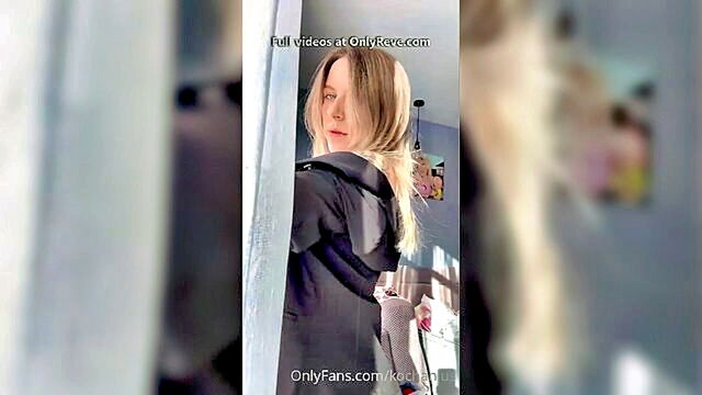 exclusive reveal of a busty milfs seductive onlyfans content : Onlyfans