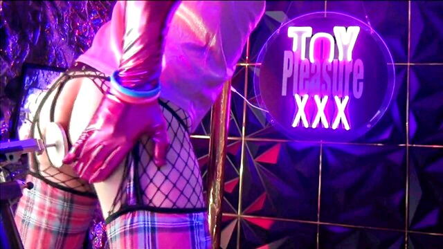 Toy Pleasure XXX - sissy ass sex marionette