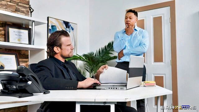 Yhivi, Eddie Jaye, Vince Karter - yumberpumpers yhivi brazzers gay