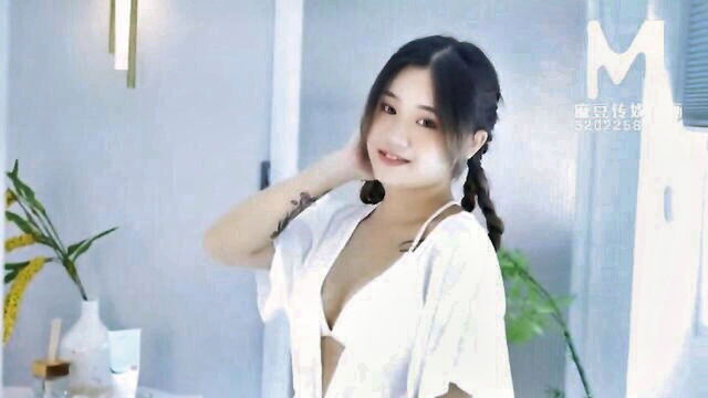 sensual massage with hot stepmom