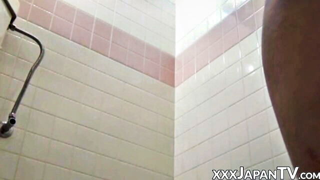 asian ladies pee in their undies xx