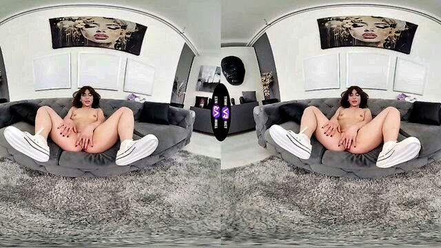 lola danger - lola danger shows her pussy