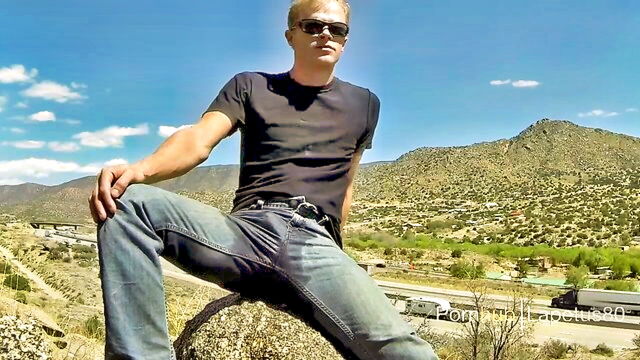 lapetus80 - public pissing jeans fetish