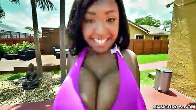 rachel roxxx - housewife at the pool