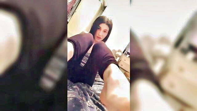 popsisapeachxo - smelly stepsister socks