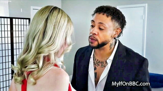 hot blond mom air girl