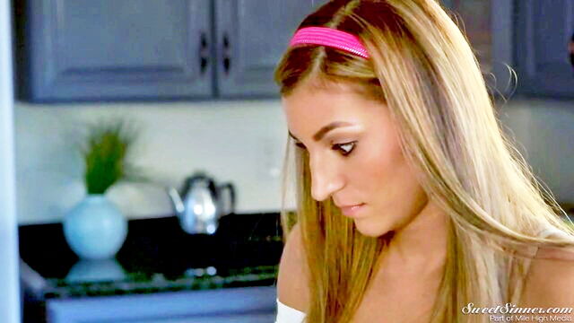 blair williams - blair williams MILF scene