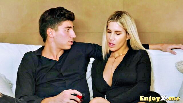 Anastasia Brokelyn - Miss Naughty deepthroat action
