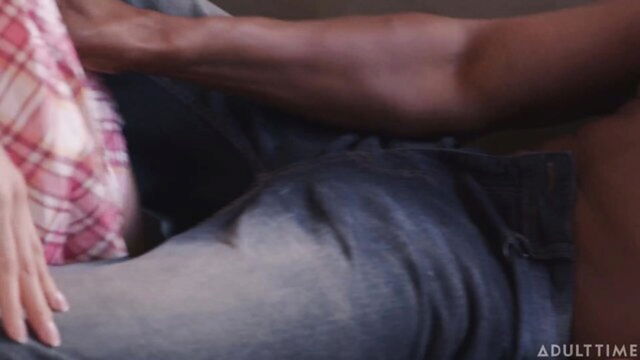 Isiah Maxwell, Little Puck - little puck tight pussy