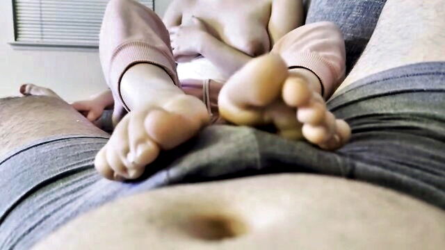 poundkakez - stepsis footjob massage