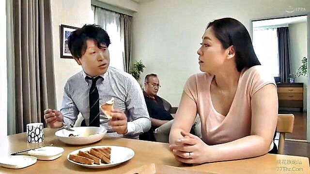 mom, highdefinition, japanese - intercourse with my japanese contact