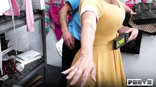 Zoey Foxx - zoey foxx housewife shoplyfter