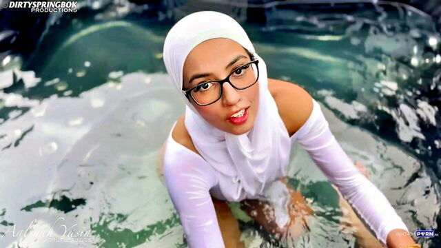 aaliyah yasin - aaliyah yasin hot tub fuck
