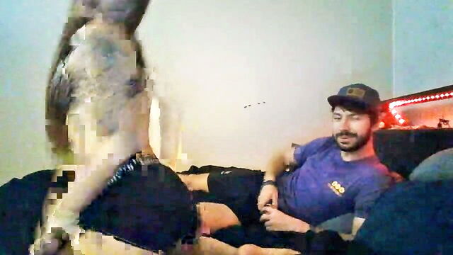 yellowpony121212 - yellowpony121212 chaturbate oil kiss