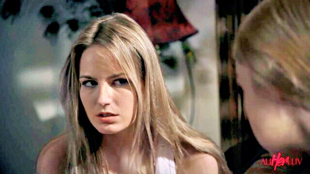 ariane rod lesbian kiss