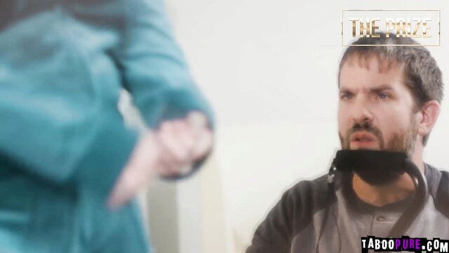 Tommy Pistol, Codi Vore - puretaboo nipple game