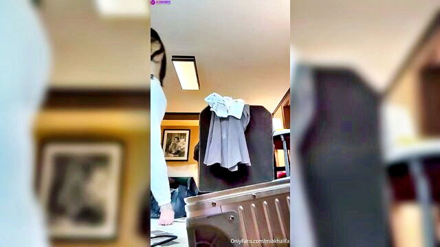 mia khalifa - mia khalifa shower