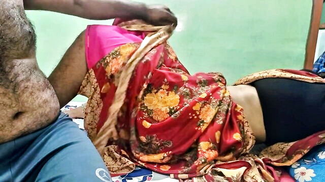 indian cheating wife in saree