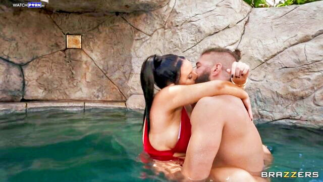 angela white - angela white’s pussy tour