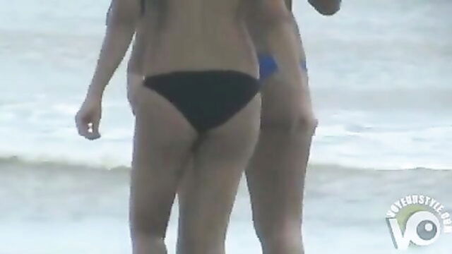 flashers, cameltoe, tight - cameltoe exhibitionist girls