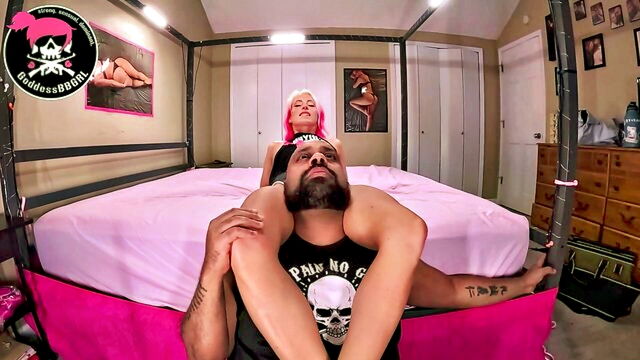 goddessbbgrl - facesitting vs headscissor