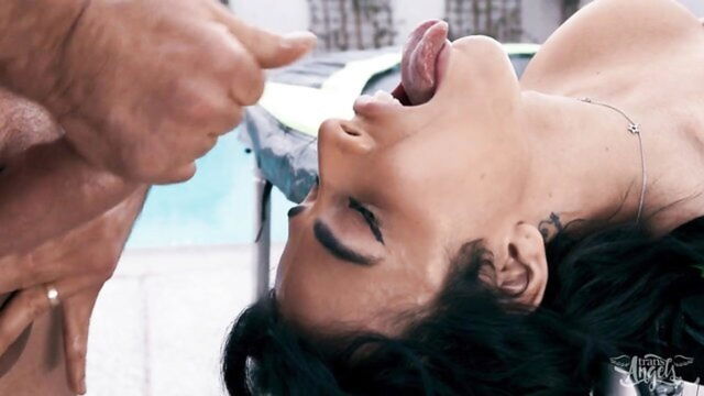 anal, big dick, athletic - tgirl outdoor sex