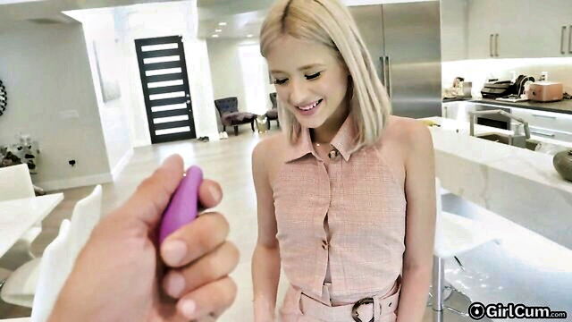 jessie saint - bald pussy licking jessie saint