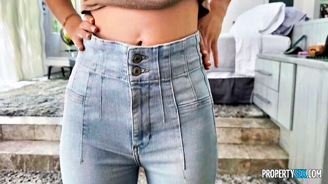 bianca bangs, molly little - househumpers caught threesome