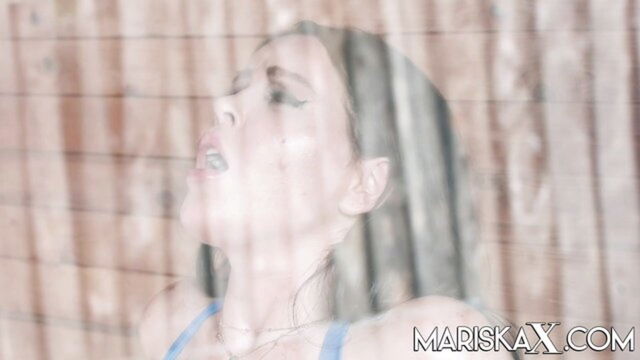 rough sex with mariska x : VIP Members