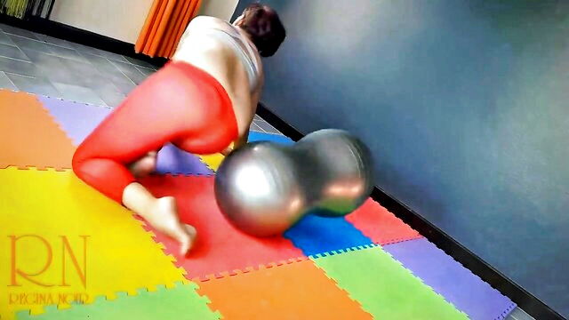 amateur, celebrities, casting - transparency red yogaleitung